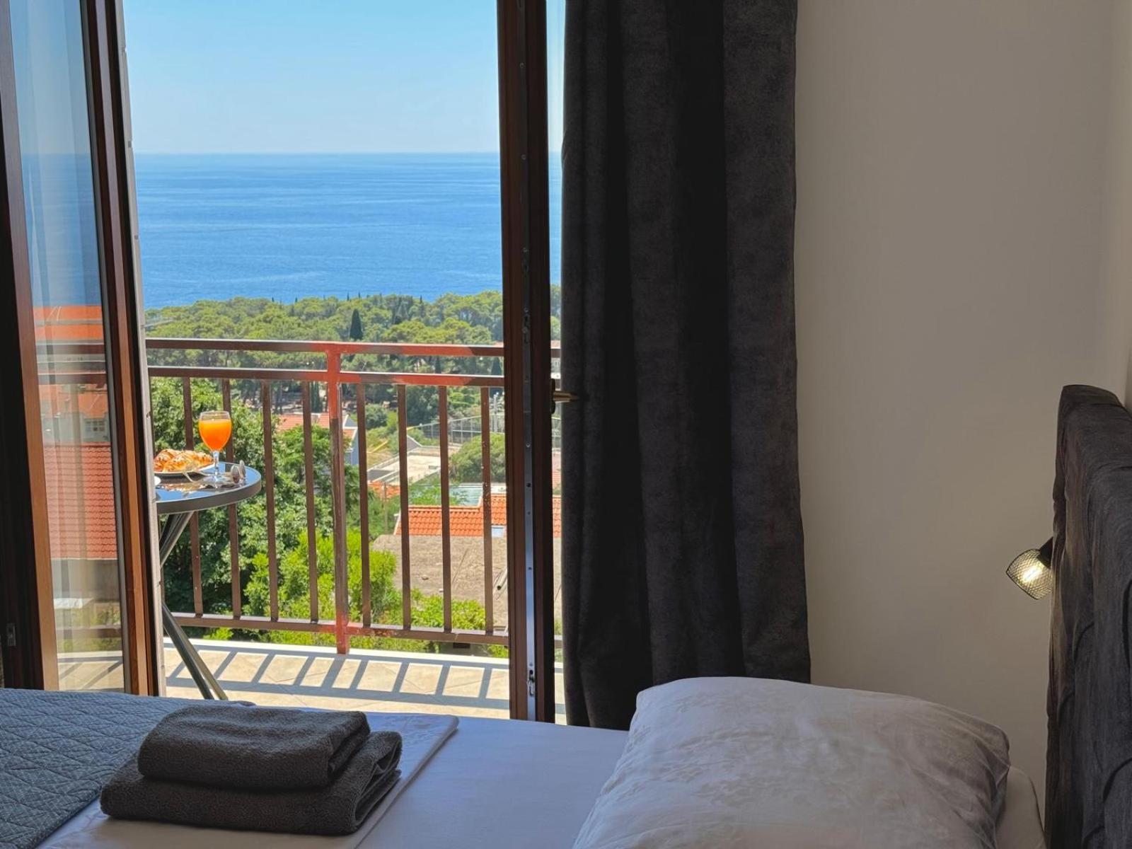 Divanovic With Sea View Dubrownik