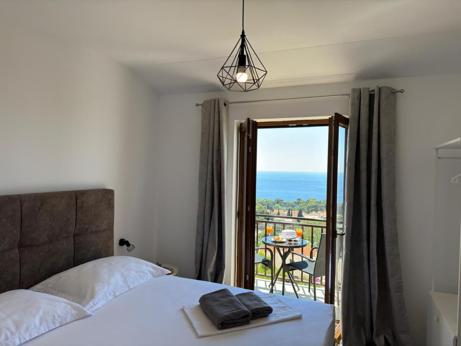 Divanovic With Sea View Apartament Dubrownik